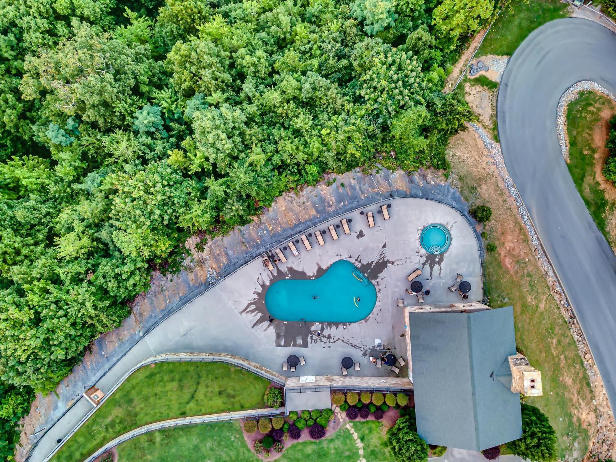 Epic Mountain Views, Hot Tub, Game Room, Sleeps 10 Sevierville Zewnętrze zdjęcie