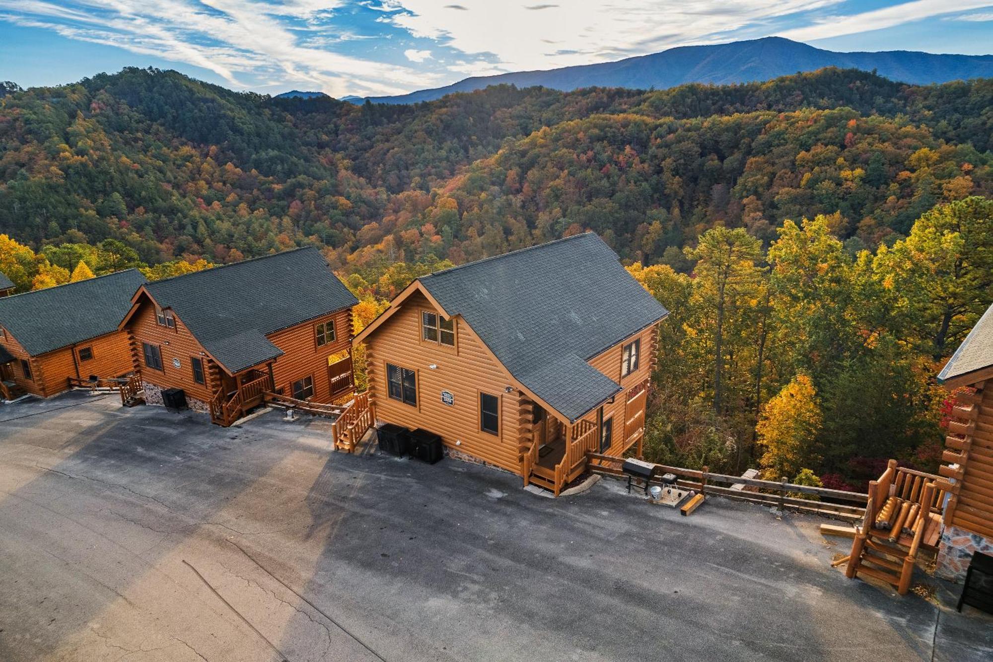 Epic Mountain Views, Hot Tub, Game Room, Sleeps 10 Sevierville Zewnętrze zdjęcie