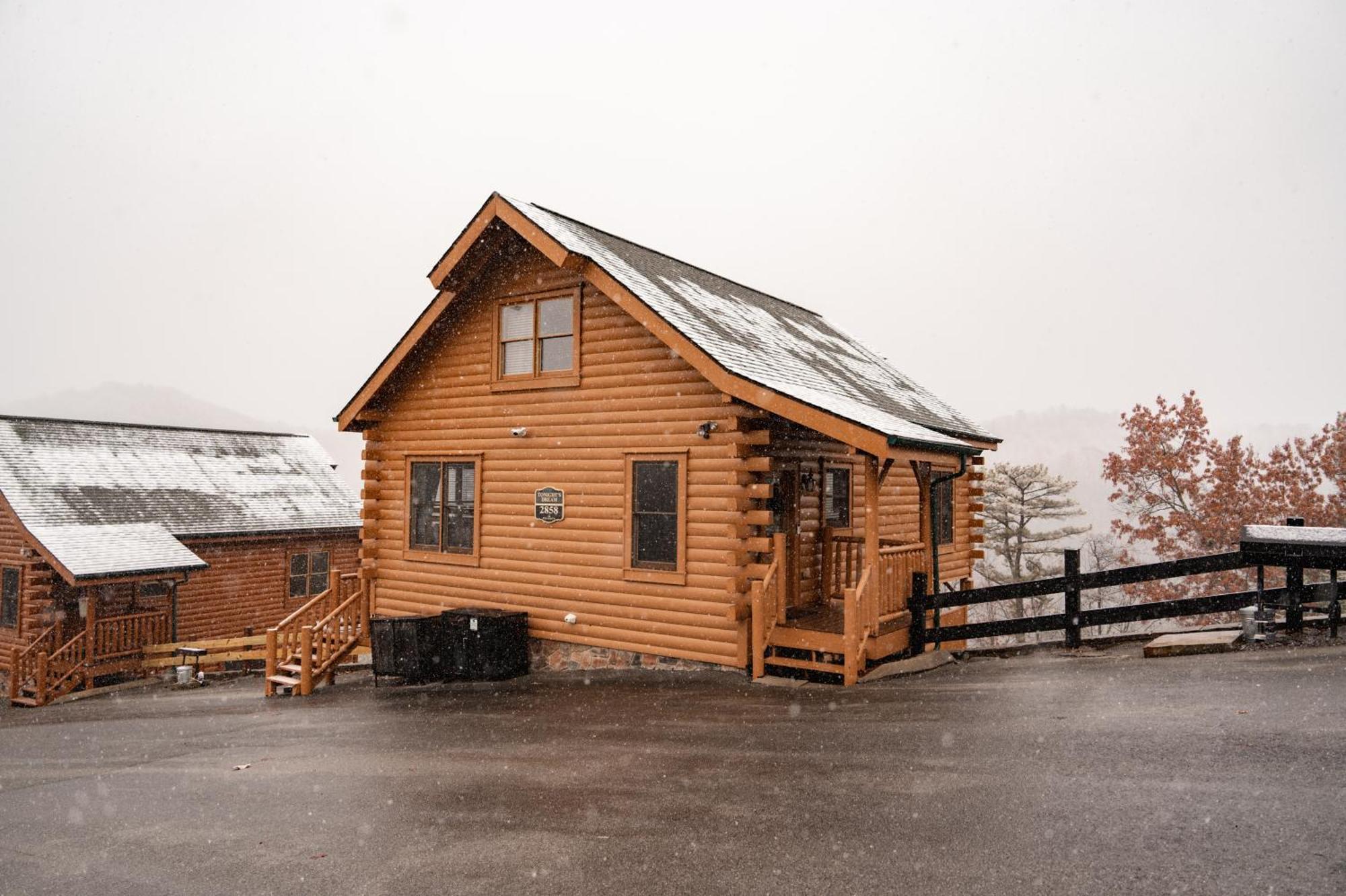 Epic Mountain Views, Hot Tub, Game Room, Sleeps 10 Sevierville Zewnętrze zdjęcie